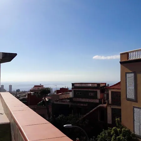 Calle Domingo Pisaca Burgada * 圣克鲁斯-德特内里费